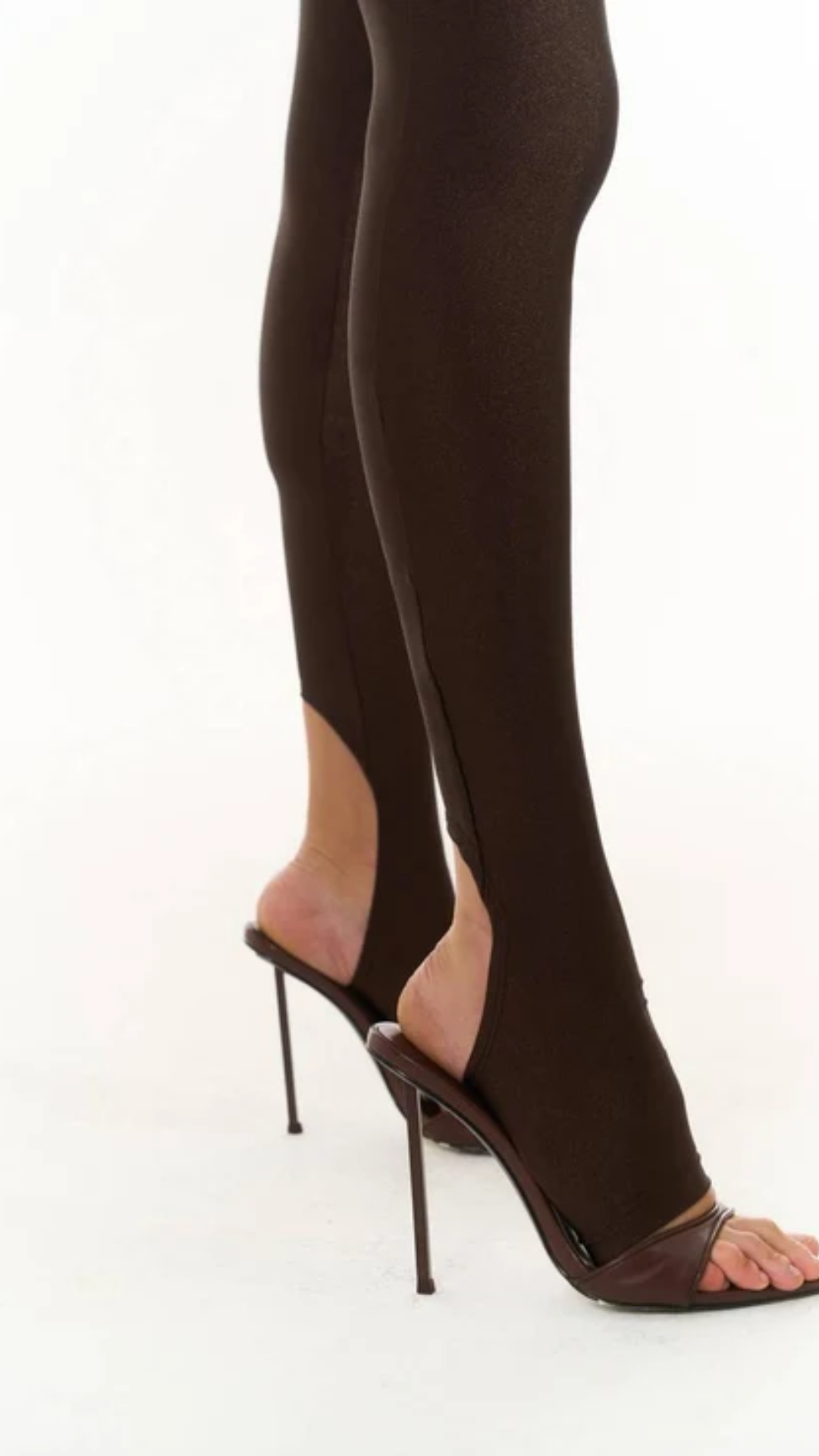 Calça Lycra Com Pezinho Café