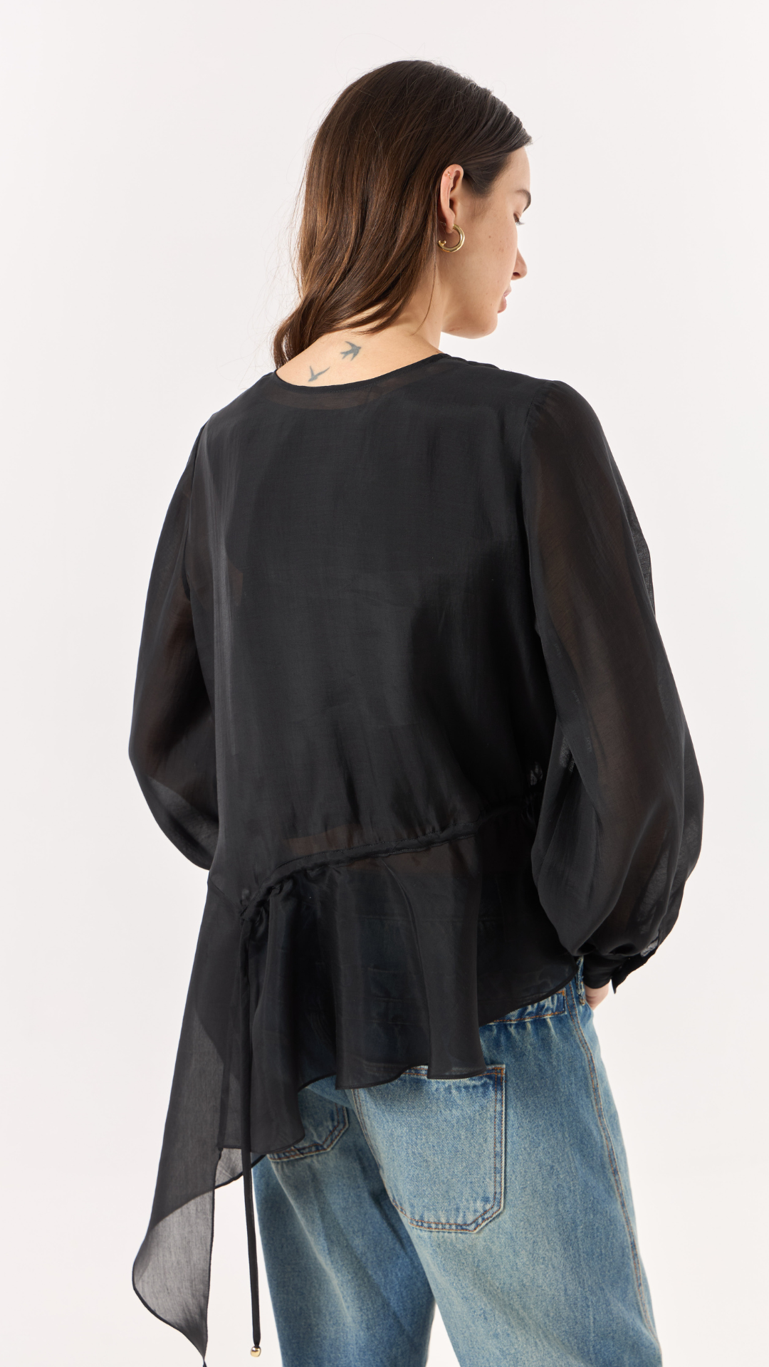 Blusa Manga Longa Assimétrica Preto