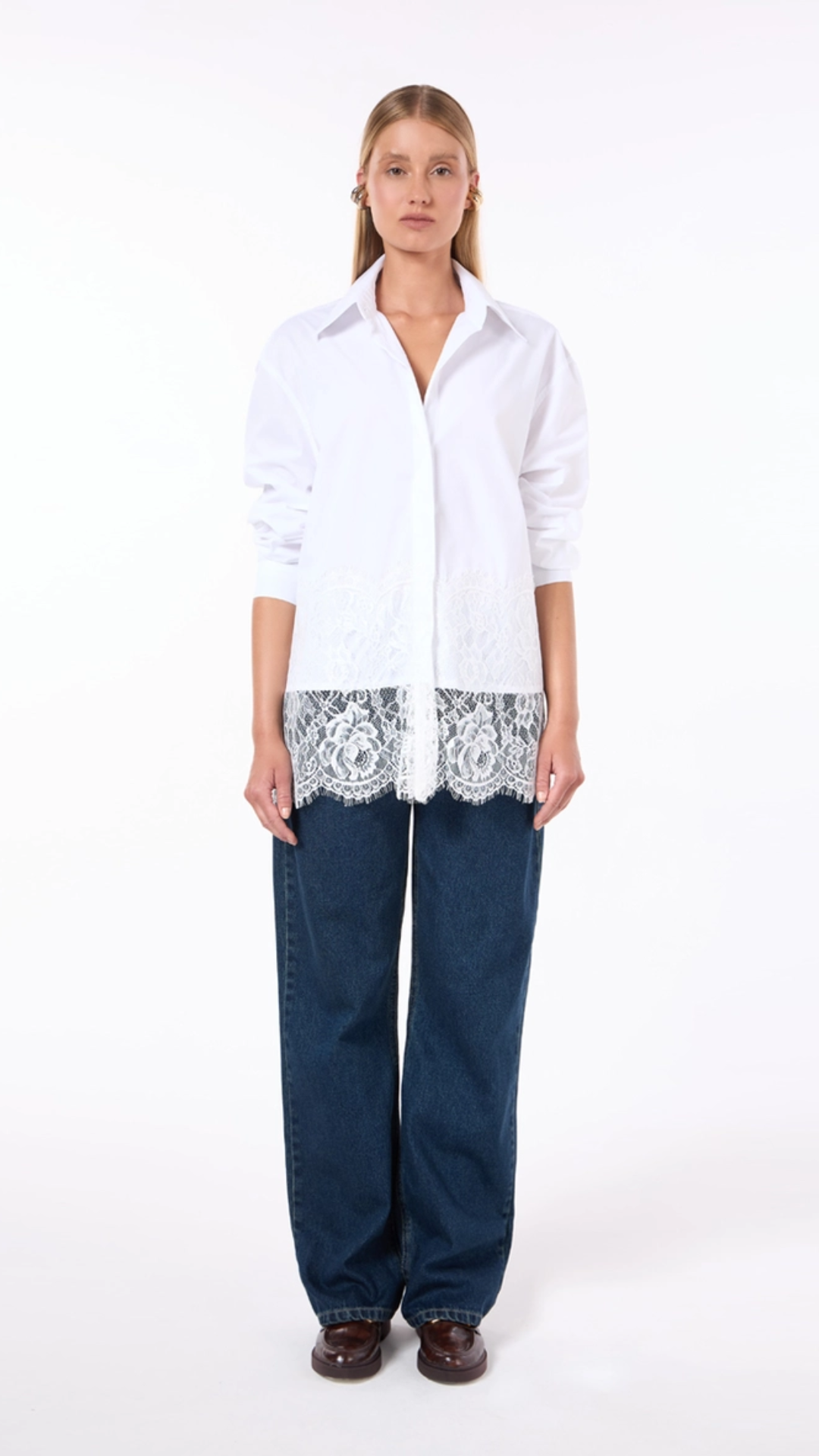 Camisa Detalhe em Renda Branca