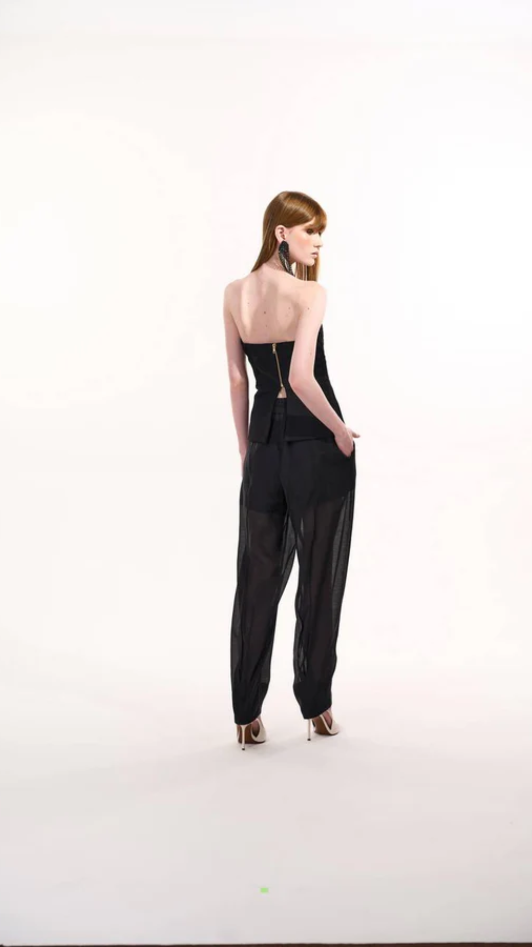 Top Corselet Alfaiataria Aplicações Tiras Preto