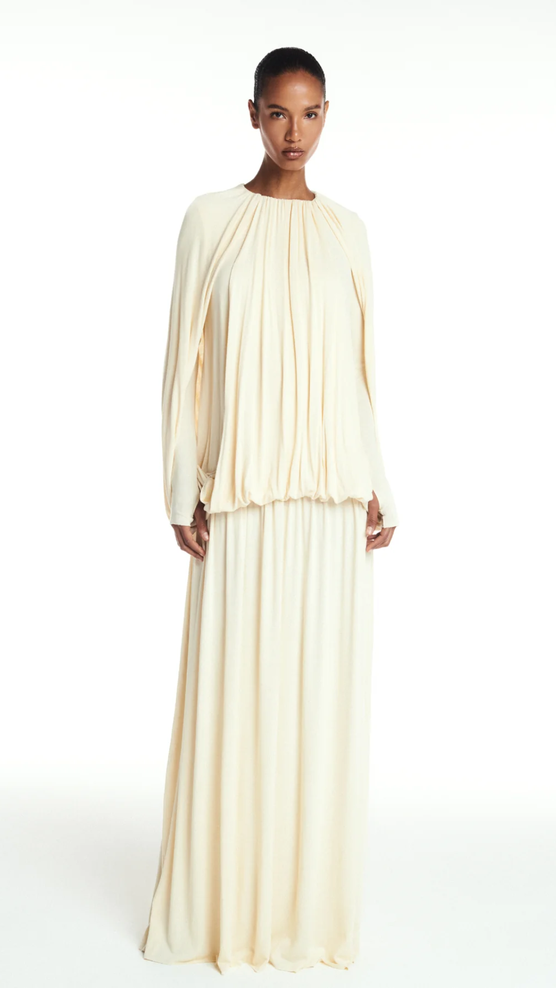 Vestido Longo Amplo Capa Malha Manteiga