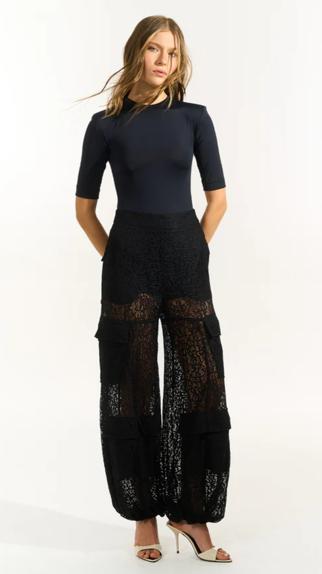 Calça de Renda Preto