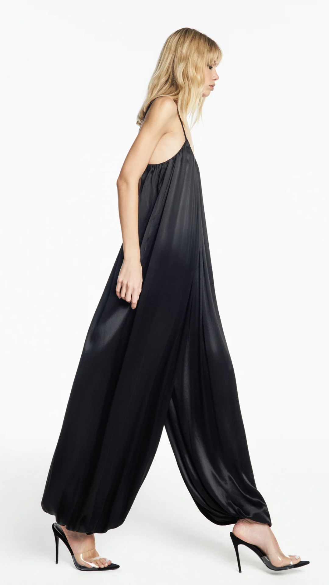 Macacão Alça Elástico Barra Cetim Preto