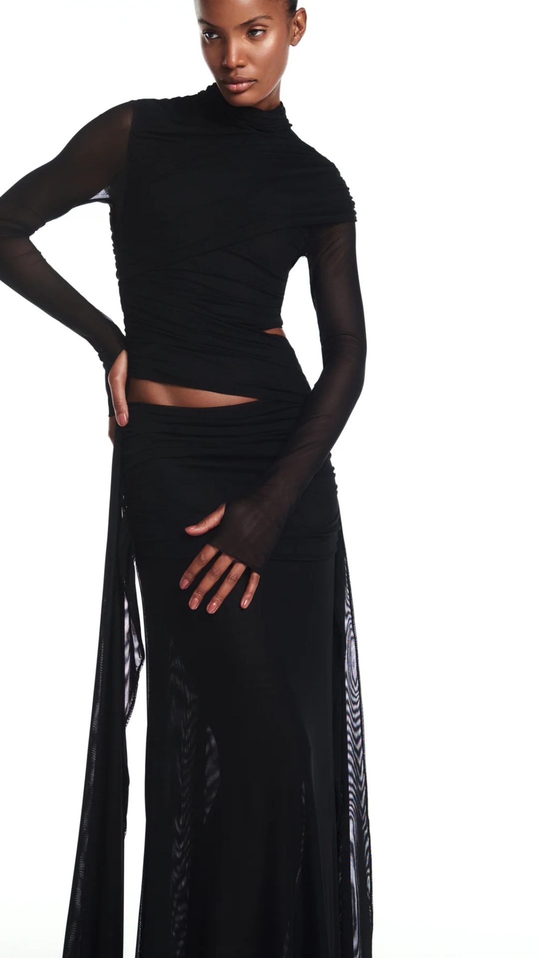 Vestido Longo Gola Alta Manga Longa Transpasse Tule Preto