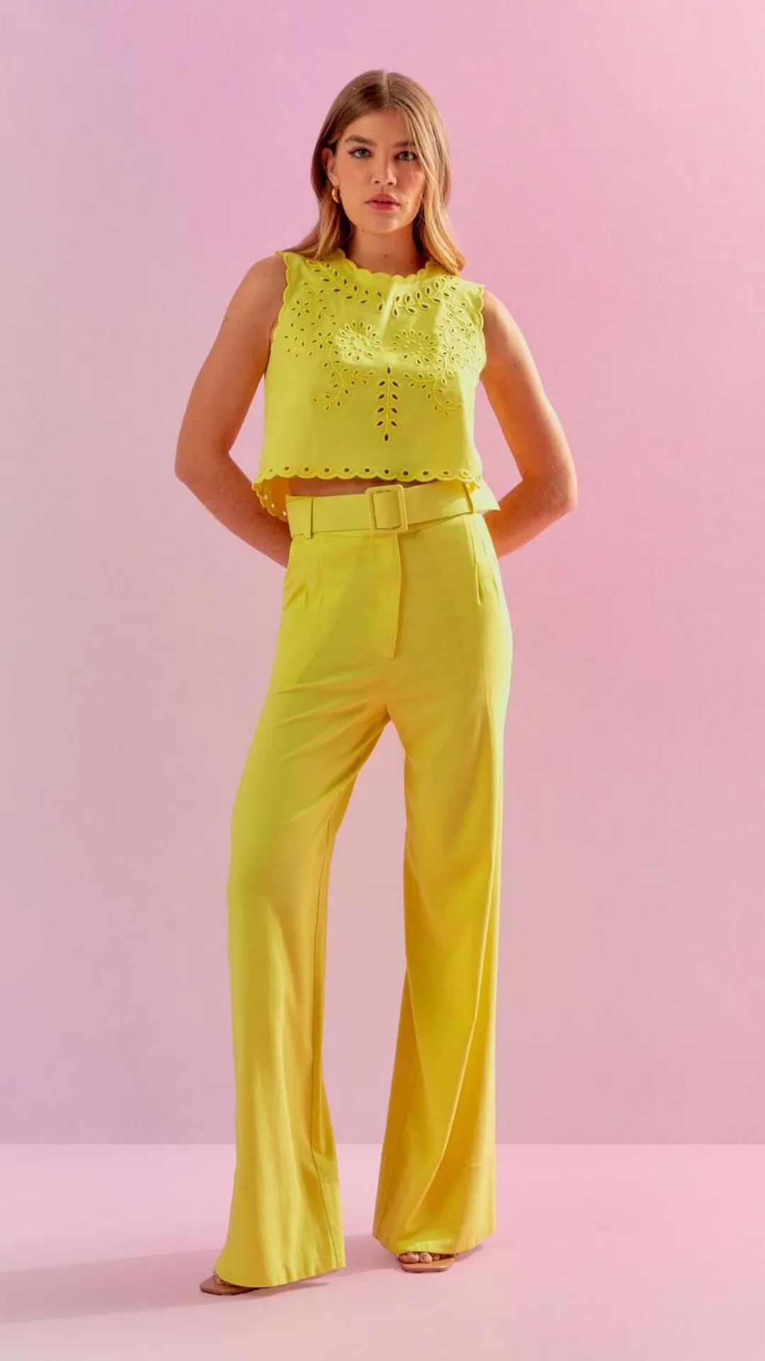 Calça Linho Cinto Forrado Pregas Sunkiss