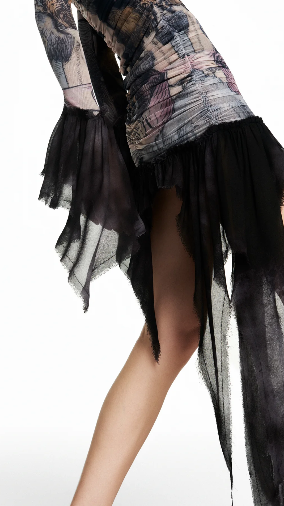 Vestido Curto Drapeado Manga Longa Tule Angel Preto