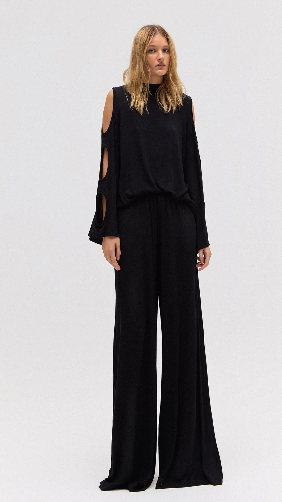 Blusa Ampla Manga Longa Preta