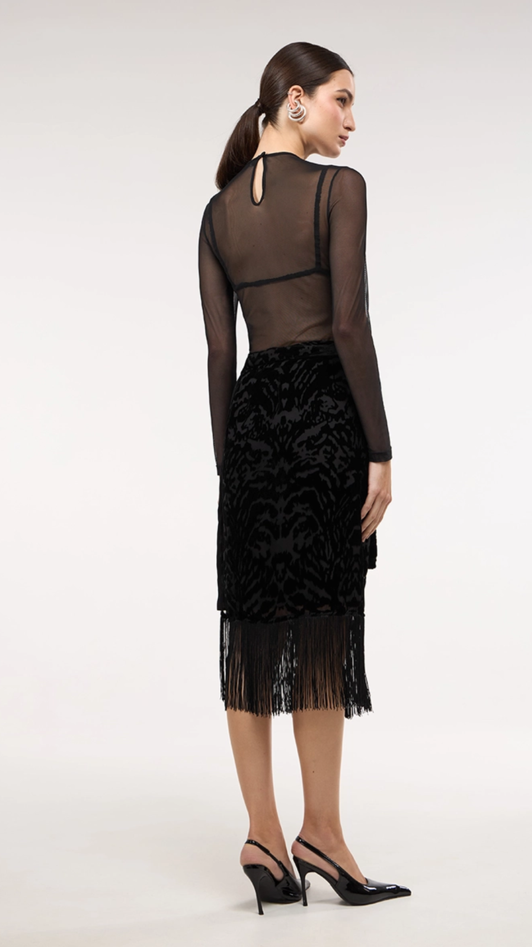 Blusa Tule Manga Longa Preto