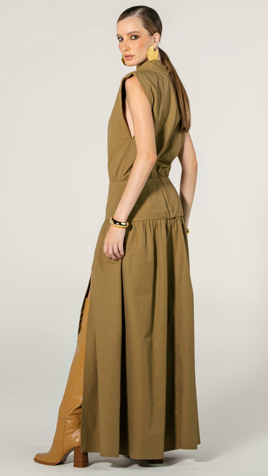 Vestido Longo Cintura Baixa com Pala na Cintura Verde