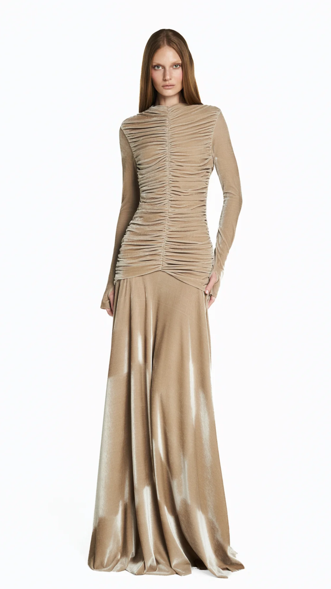 Vestido Longo Corpo Drapeado Manga Longa Veludo Bege