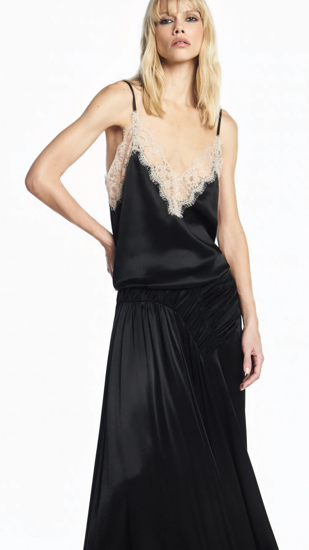 Saia Longa Drapeado Frontal Cetim Preto