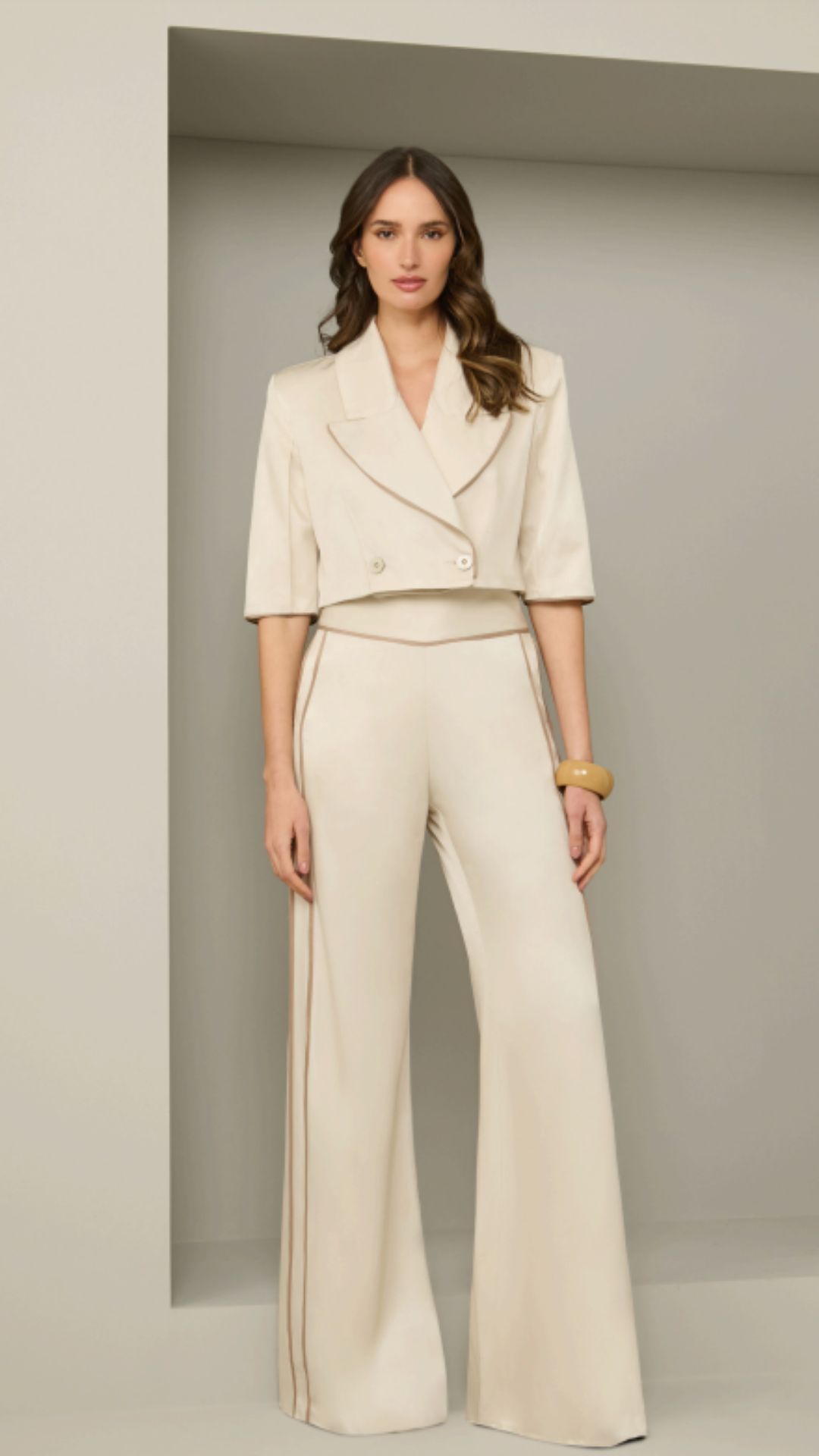 Conjunto Blazer Cropped e Calça Vivo Off White