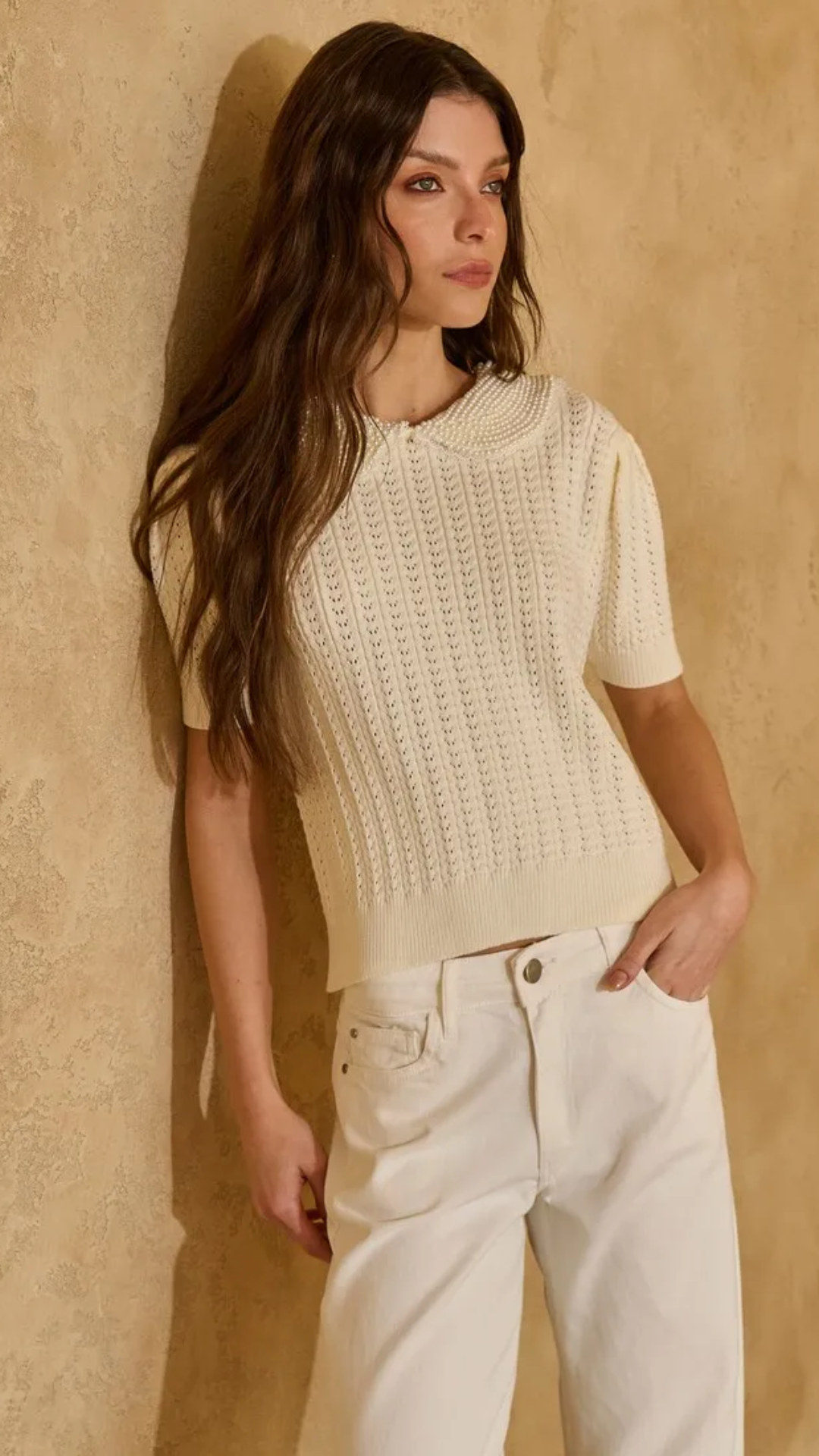 Tricot Creme com Gola Polo Bordada de Pérolas