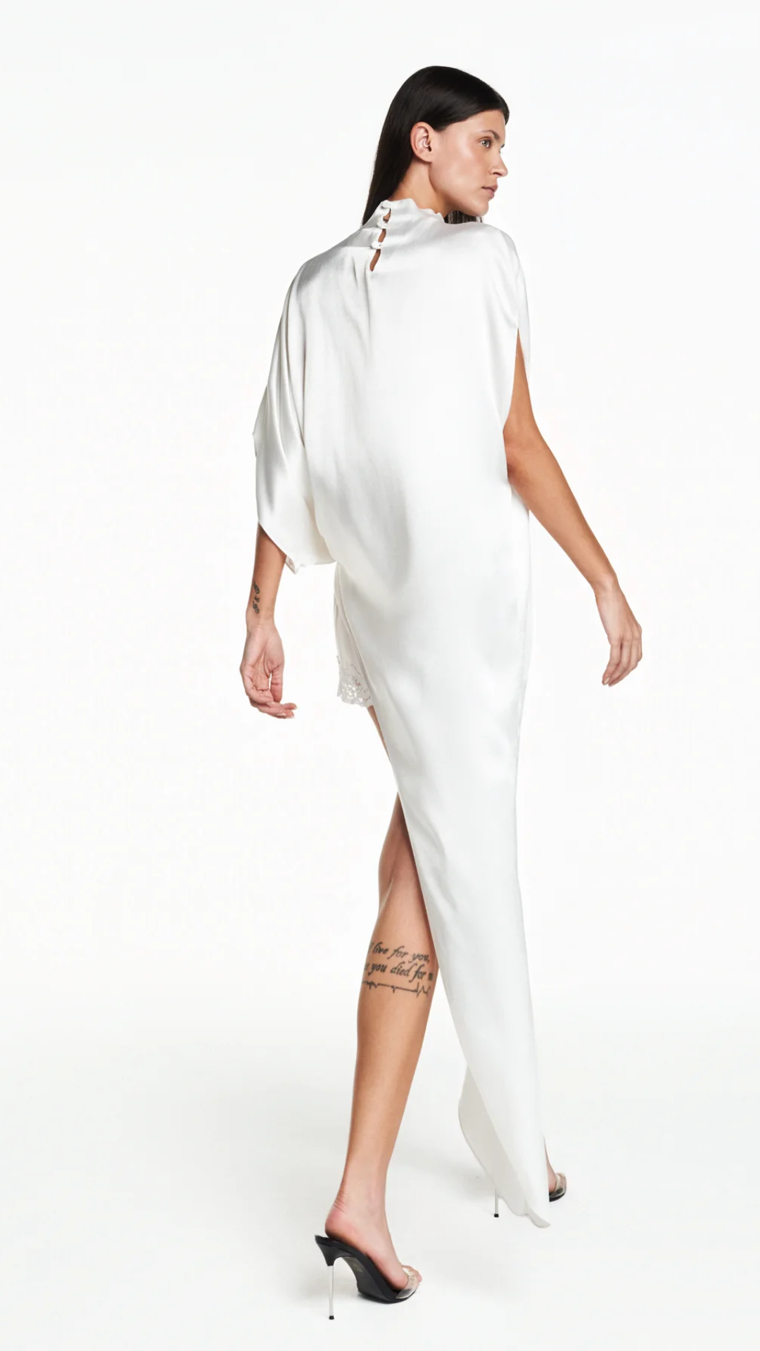 Blusa Kaftan Assimétrica Cetim Branco